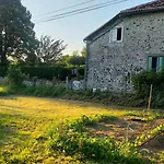 Les Volets Verts, Roussines, Charente, 16310 France Holiday home *