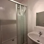 Tatil Evi Les Volets Verts, Roussines, Charente, 16310 France