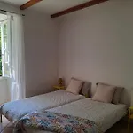Les Volets Verts, Roussines, Charente, 16310 France Holiday home *