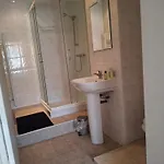 Tatil Evi Les Volets Verts, Roussines, Charente, 16310 France Roussines