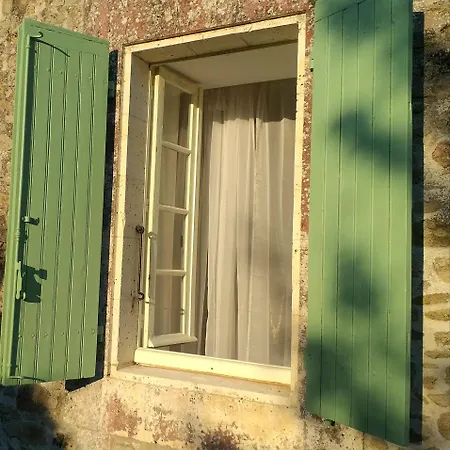 Les Volets Verts, Roussines, Charente, 16310 France Roussines