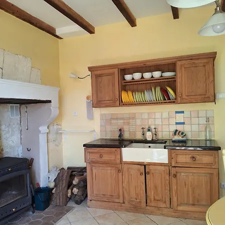 Ferienhaus Les Volets Verts, Roussines, Charente, 16310 France Roussines