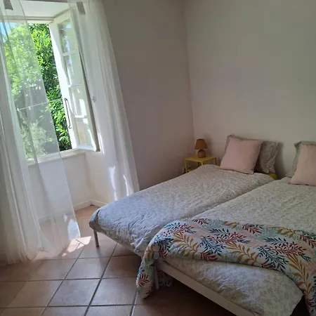 Les Volets Verts, Roussines, Charente, 16310 France Holiday home Roussines