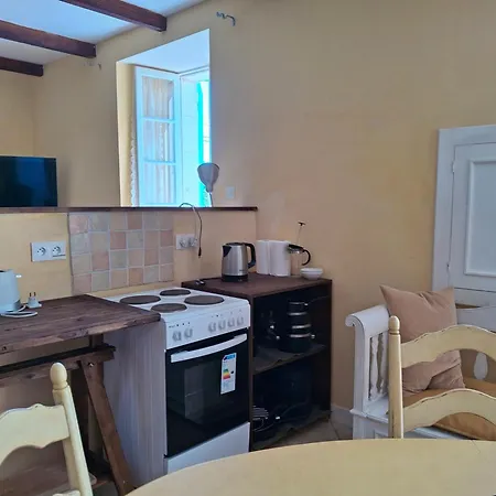 Les Volets Verts, Roussines, Charente, 16310 France * Roussines