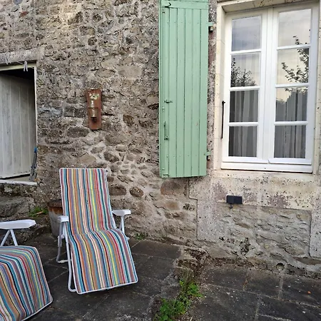 Les Volets Verts, Roussines, Charente, 16310 France Roussines