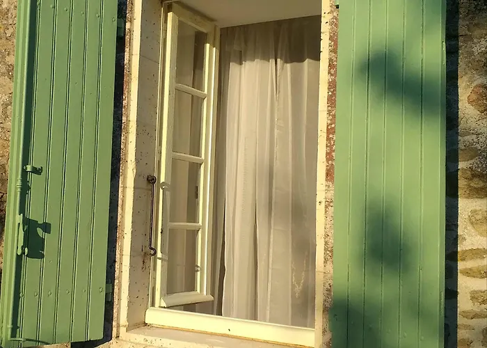 Les Volets Verts, Roussines, Charente, 16310 France Roussines