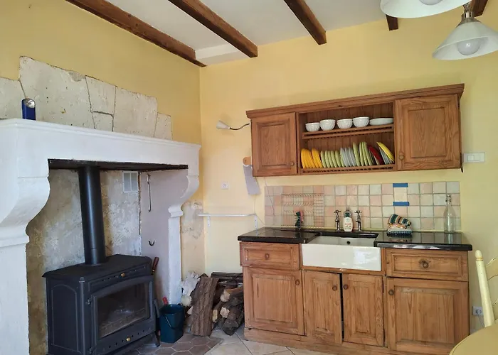 Les Volets Verts, Roussines, Charente, 16310 France Сasa de vacaciones *