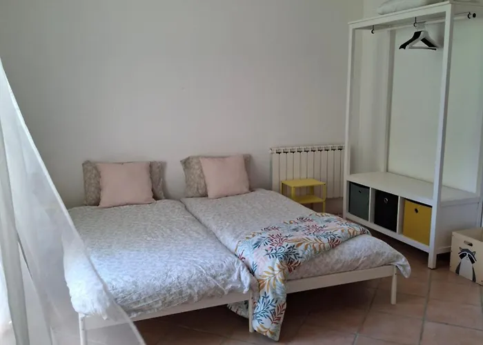 Les Volets Verts, Roussines, Charente, 16310 France *