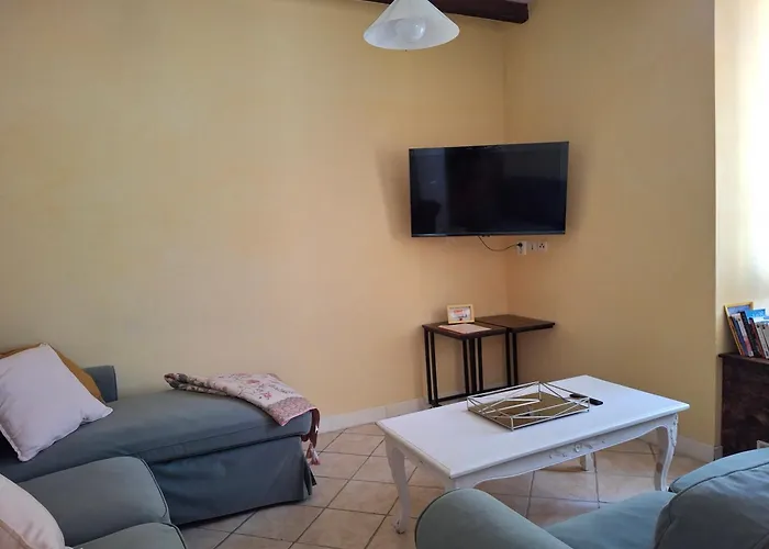 Les Volets Verts, Roussines, Charente, 16310 France Roussines