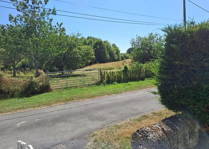 Les Volets Verts, Roussines, Charente, 16310 France Roussines