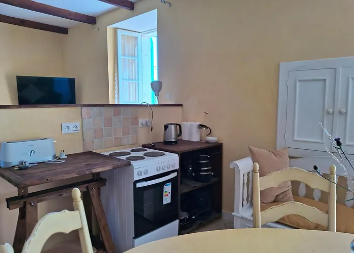 Les Volets Verts, Roussines, Charente, 16310 France * Roussines